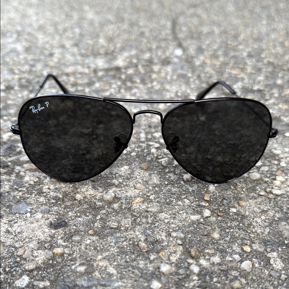 Ray-Ban Black Aviator Sunglasses